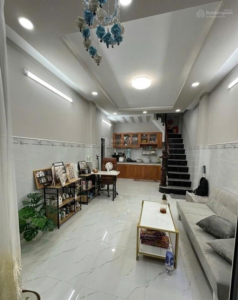 Chủ kẹt tiền bán 1 trệt 1 lầu nhỉnh 3 tỷ ngay nguyễn sơn, khu họ lê. hxt cách 20m, 8tr/tháng