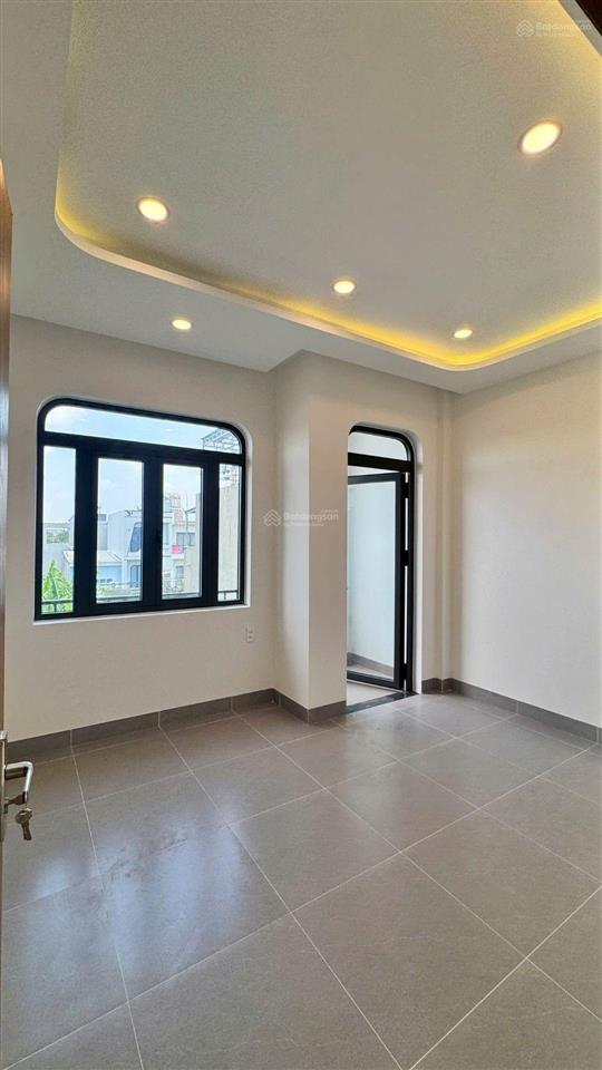 Bán nhà mới xây 3 tầng dt 51m, đường số 8, phường long phước, hcm