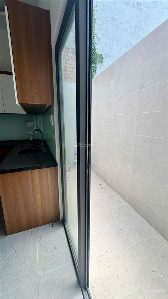 Bán nhà mới xây 3 tầng dt 51m, đường số 8, phường long phước, hcm