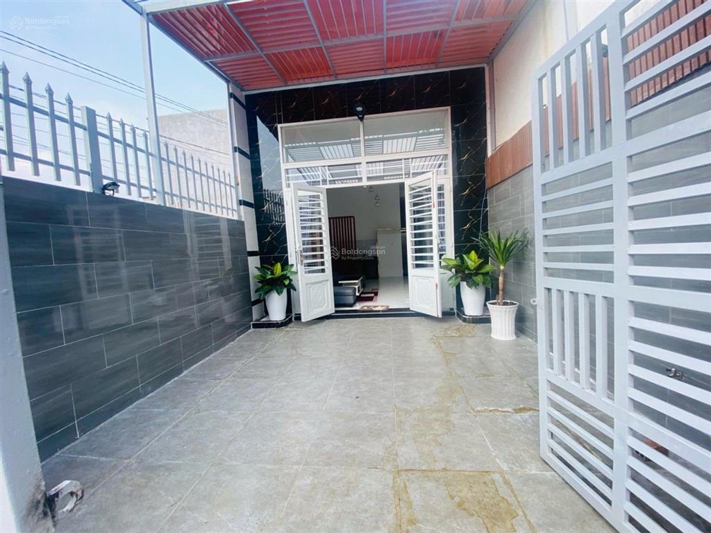 Siêu phẩm ngay trung tâm dĩ an dt=94m2 (4,5*22) sân đậu ôtô 7 chỗ, tặng nội thất