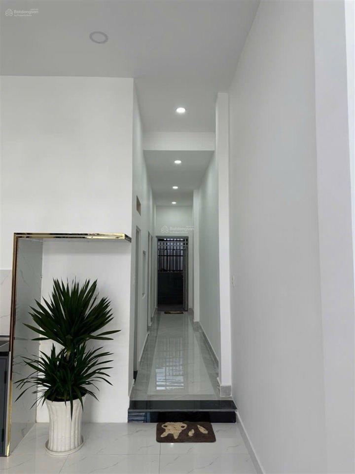 Siêu phẩm ngay trung tâm dĩ an dt=94m2 (4,5*22) sân đậu ôtô 7 chỗ, tặng nội thất