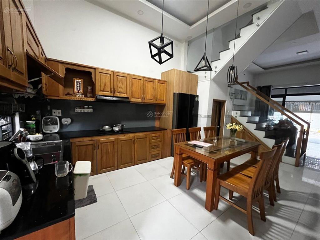 Nhà phố 3 tầng 80m2 giáp quốc lộ 1k, ngã tư linh xuân, thuận tiện di chuyển vào trung tâm thành phố