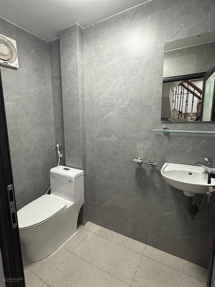 Bán nhà bạch mai, 50m2, 4 ngủ, gần ô tô, đủ nội thất, ở luôn, 2 thoáng, sổ riêng đẹp, ngõ rộng rãi