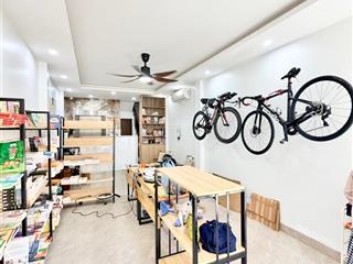 7 tầng thang máy  46 m². ô tô đỗ cửa ngay mai phúc  sài đồng