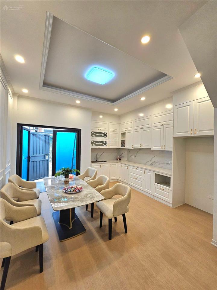 Bán nr 4pn, 4wc, 105m2 tại 29, chu huy mẫn, 12 tỷ vnd, đẹp, phong thủy đỉnh
