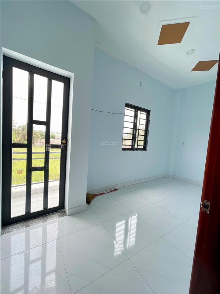 Chính chủ gửi em thía nhà shr 850 triệu  1 trệt 1 lầu 2pn 2wc