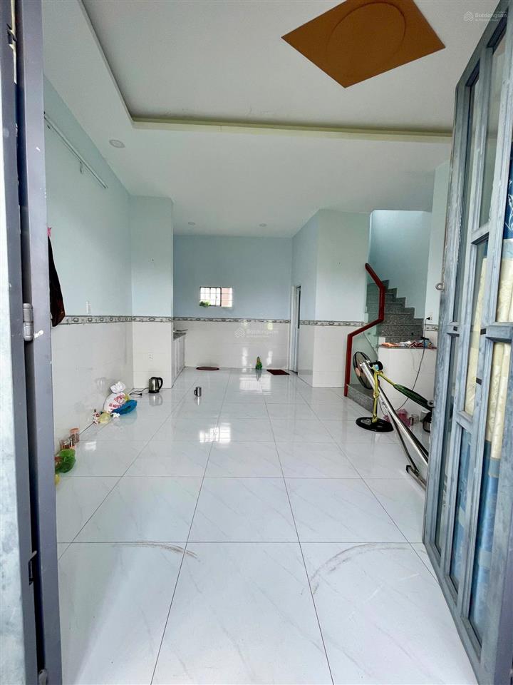 Chính chủ gửi em thía nhà shr 850 triệu  1 trệt 1 lầu 2pn 2wc