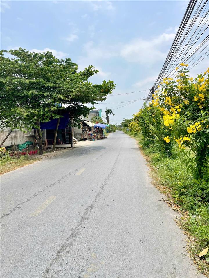 Chính chủ gửi em thía nhà shr 850 triệu  1 trệt 1 lầu 2pn 2wc