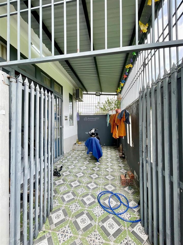 Chính chủ gửi em thía nhà shr 850 triệu  1 trệt 1 lầu 2pn 2wc