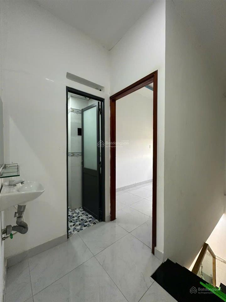 Chính chủ gửi em thía nhà shr 755 triệu  1 trệt 1 lầu 2pn 2wc