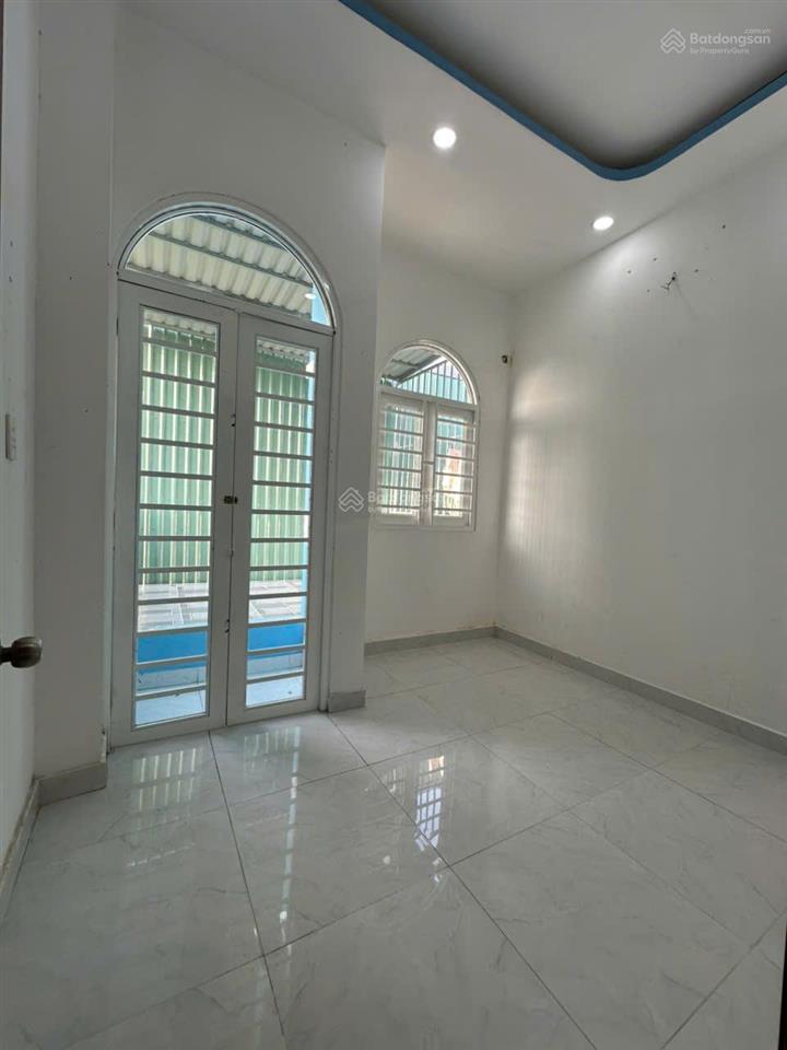 Chính chủ gửi em thía nhà shr 755 triệu  1 trệt 1 lầu 2pn 2wc