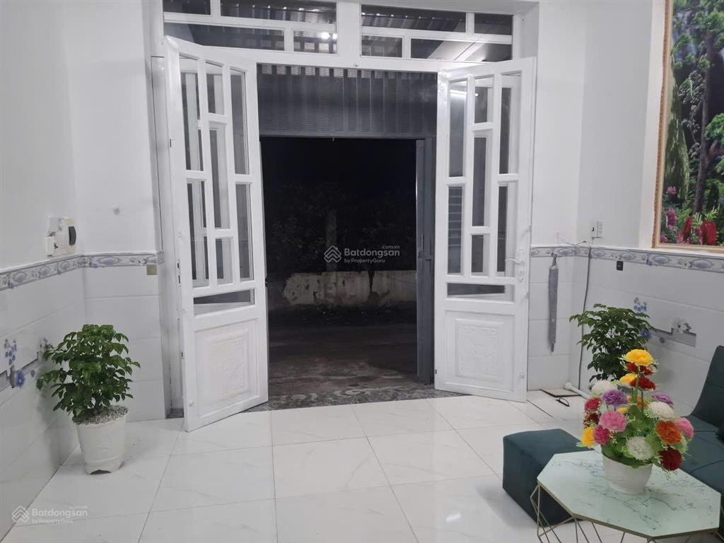 Chính chủ gửi em thía nhà shr 765 triệu  1 trệt 1 lầu 2pn 2wc