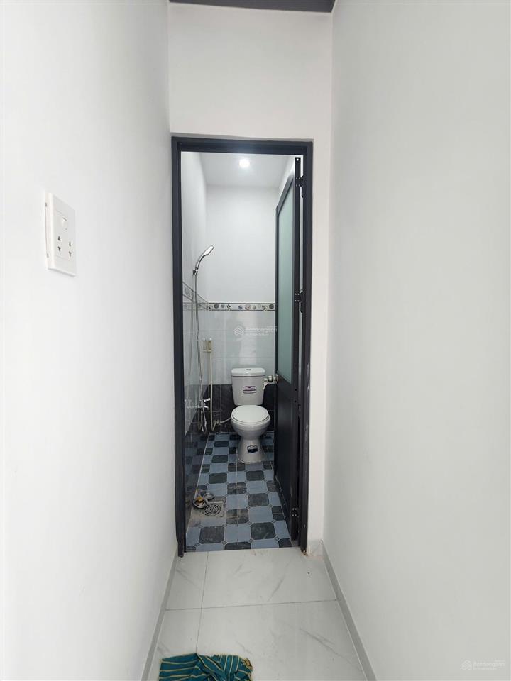 Chính chủ bán nhà hóc môn shr 595 triệu  4x8m 2 phòng ngủ, gần chợ có nước máy hỗ trợ góp gần 50%