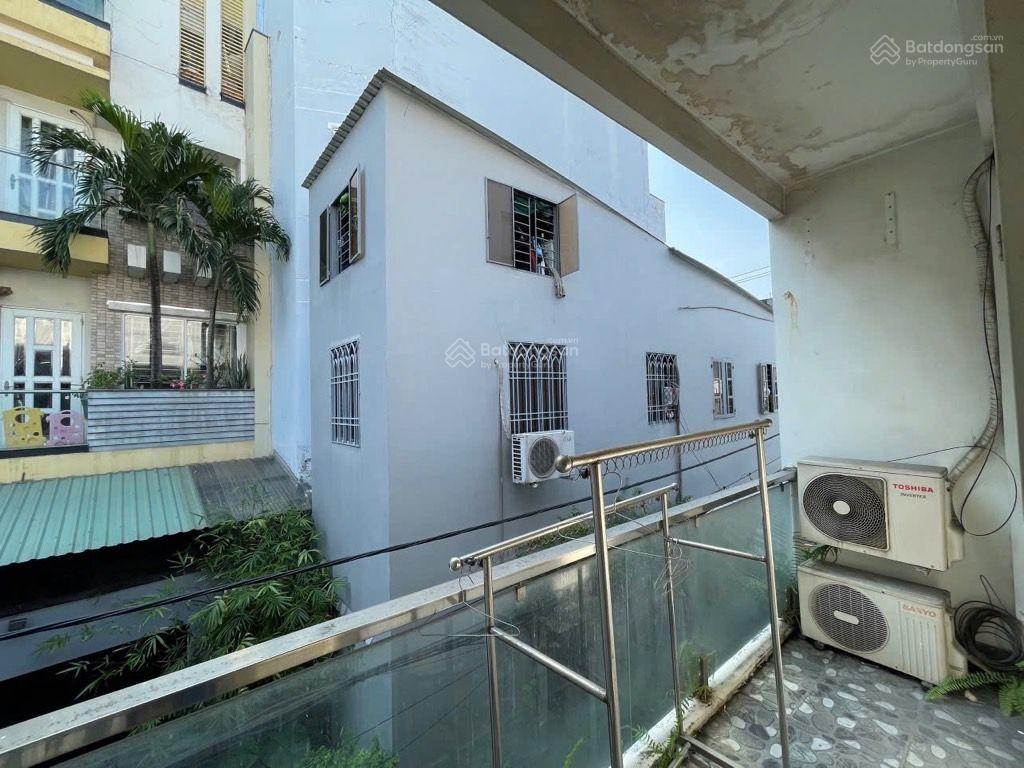 Nhỉnh 5,68 tỷ sở hữu nhà 2 tầng trên 42,8 m2 đất nở hậu trung tâm tân bình