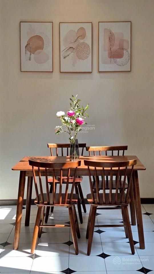 155.buidinhtuy.214
nhỉnh 6,94 tỷ sở hữu nhà đẹp 2 tầng trên 49,4 m2 đất nở hậu, ngang khủng 6,94 m