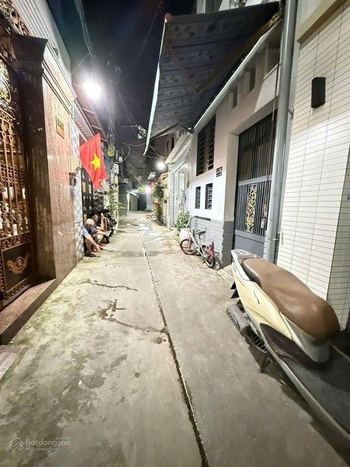 165.duytan.54
nhỉnh 9.68 tỷ sở hữu nhà đẹp 4 tầng trên 66,7 m2 đất ngang 5 m tân bình, duy tân