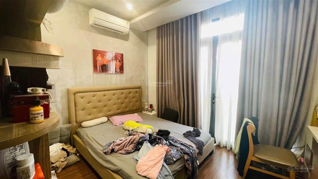 Nhỉnh 5,67 tỷ sở hữu nhà đẹp 4 tầng trên 37,6 m2 trung tâm tân bình
