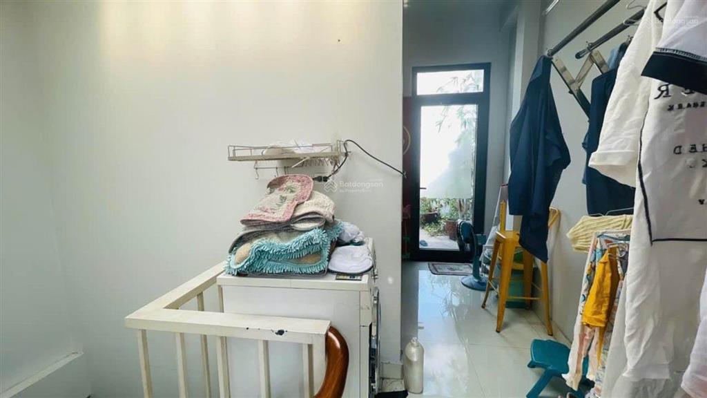 Nhỉnh 5,67 tỷ sở hữu nhà đẹp 4 tầng trên 37,6 m2 trung tâm tân bình
