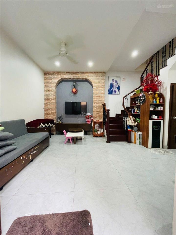 Nhà đẹp 2 tầng trên 49,3 m2 tân bình, hoàng văn thụ, gần vòng xoay lăng cha cả