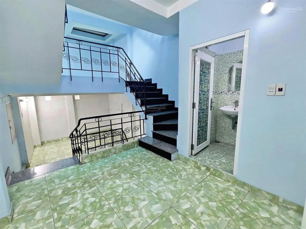 169.xuanhong.mp
6,28 tỷ sở hữu nhà đẹp 3 tầng 64 m2 mặt tiền phố tân bình, gần xuân diệu