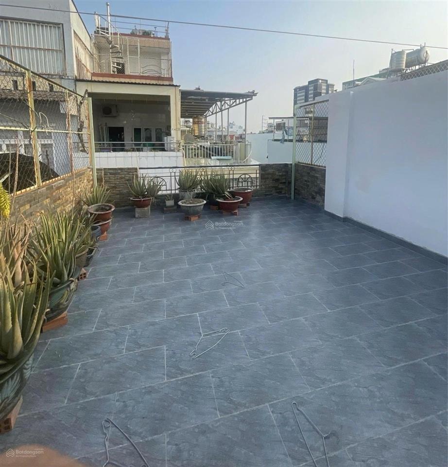 299.trường chinh.449
 nhà đẹp 4 tầng trên 72,8 m2, hình đất đẹp, tân bình, gần trường công định