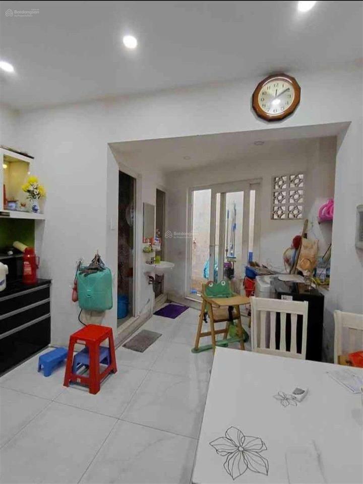 310.nguyenbatong.mp
 nhà đẹp 2 tầng trên 84,9 m2 mặt tiền phố tân bình, gần trường chinh, bầu cát