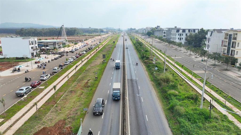 Bán căn góc 2 mặt tiền cực phẩm đường d4 giao với n7 chỉ 32tr/m2, diện tích 152m2