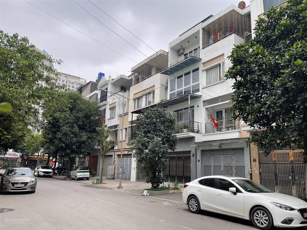 Cần tiền trả nợ bán gấp nhà lk kđt văn phú, hà đông, 70m², 5 tầng, dãy đẹp, đường vỉa hè rộng, kd