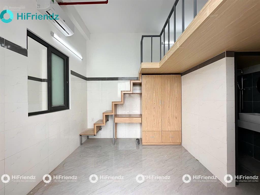 Cho thuê căn hộ duplex đi bộ qua đh văn lang ban công full nội thất
