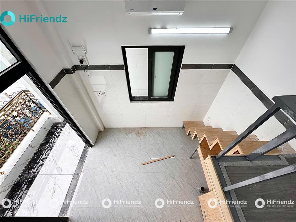 Cho thuê căn hộ duplex đi bộ qua đh văn lang ban công full nội thất