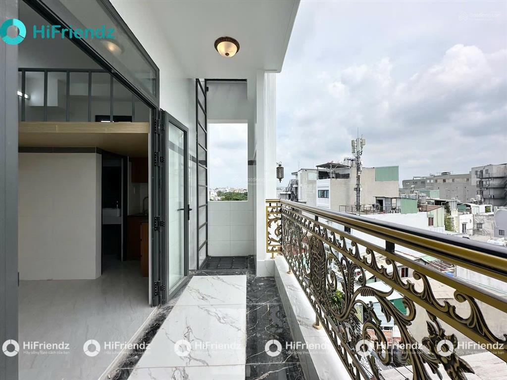 Cho thuê căn hộ duplex đi bộ qua đh văn lang ban công full nội thất