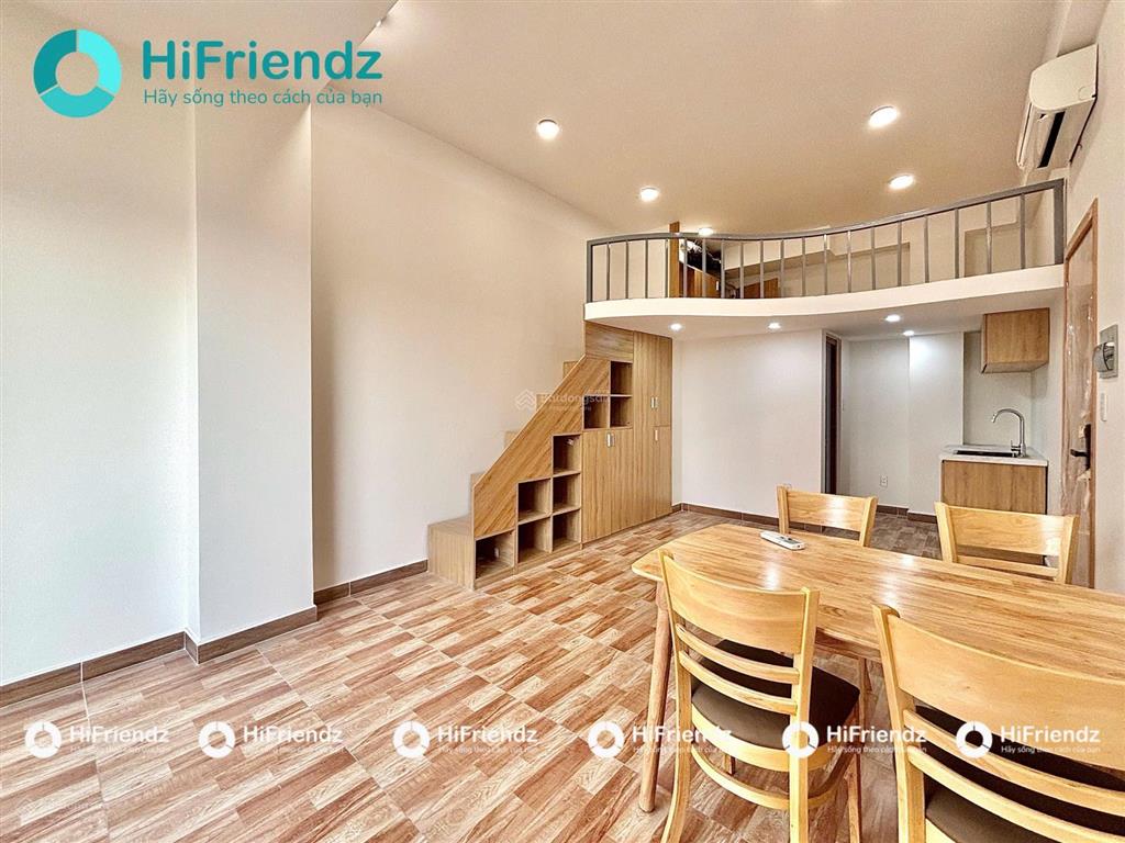 Khai trương duplex ban công siêu rộng gần cđ fpt