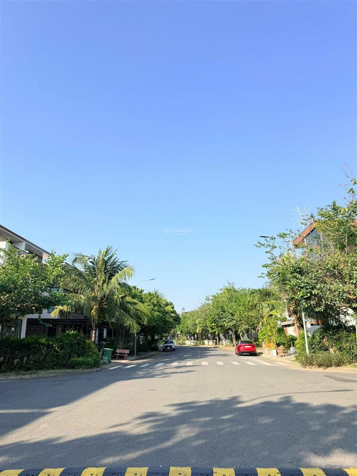 Cần bán gấp căn biệt thự sân vườn cách ql 1a 500m