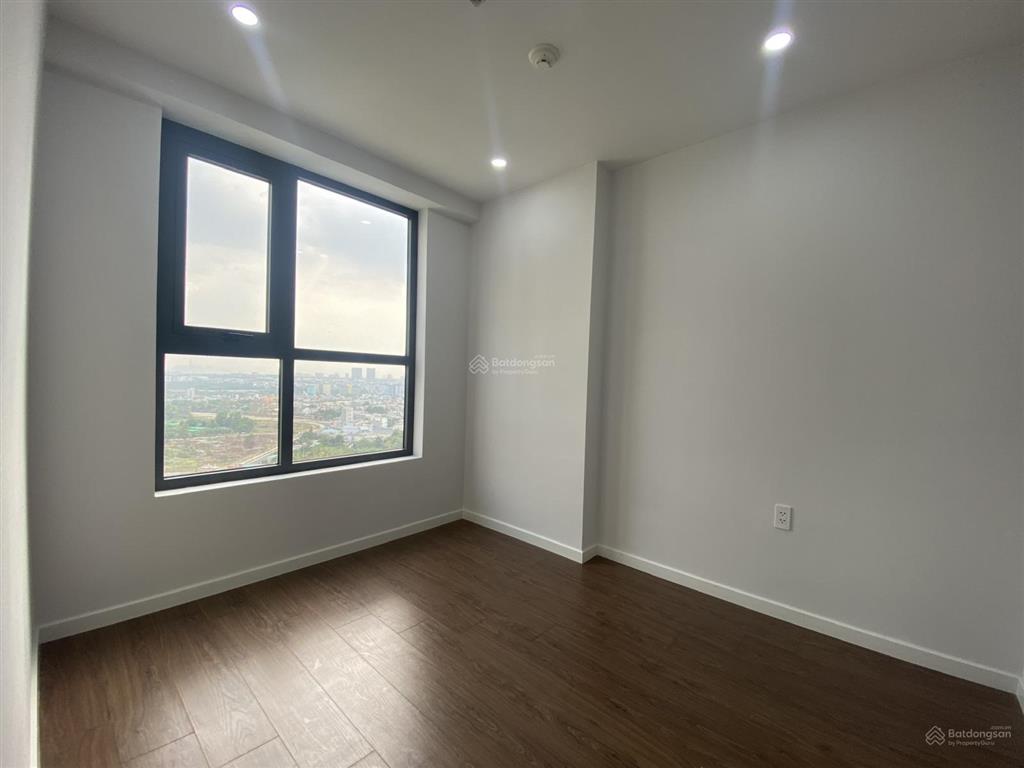 Căn góc tháp sapphire  bcons city  sẵn 2 máy lạnh  giá 7.5tr/tháng