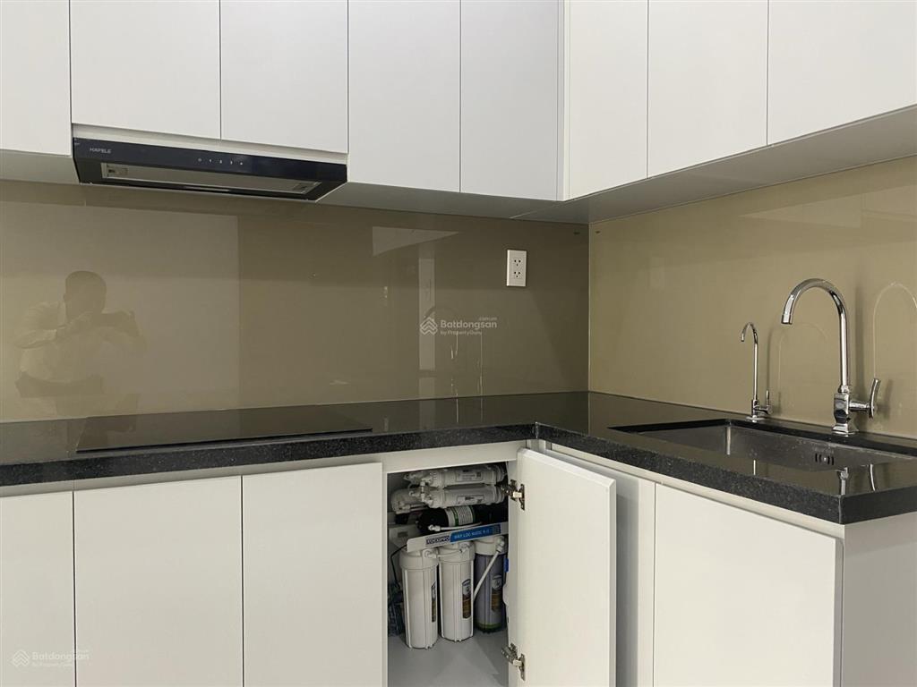 Căn góc tháp sapphire  bcons city  sẵn 2 máy lạnh  giá 7.5tr/tháng