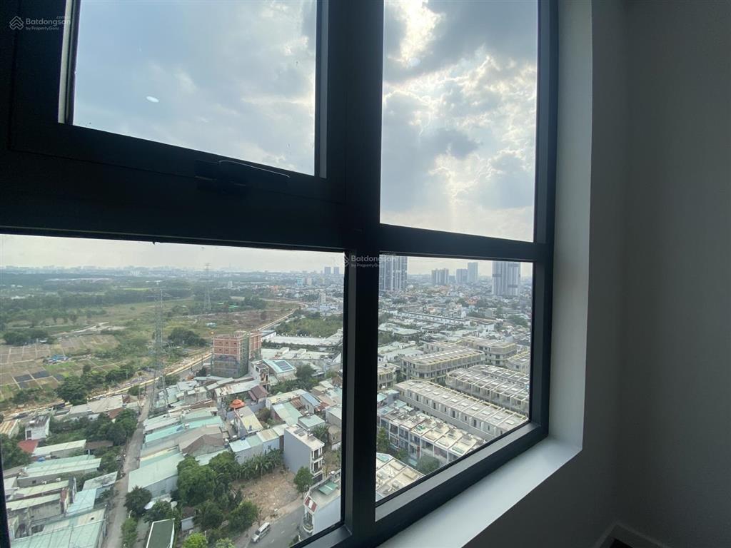 Căn góc tháp sapphire  bcons city  sẵn 2 máy lạnh  giá 7.5tr/tháng