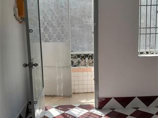 CHO THUÊ CĂN HỘ LẦU 2 – QUẬN 5, GIÁ TỐT