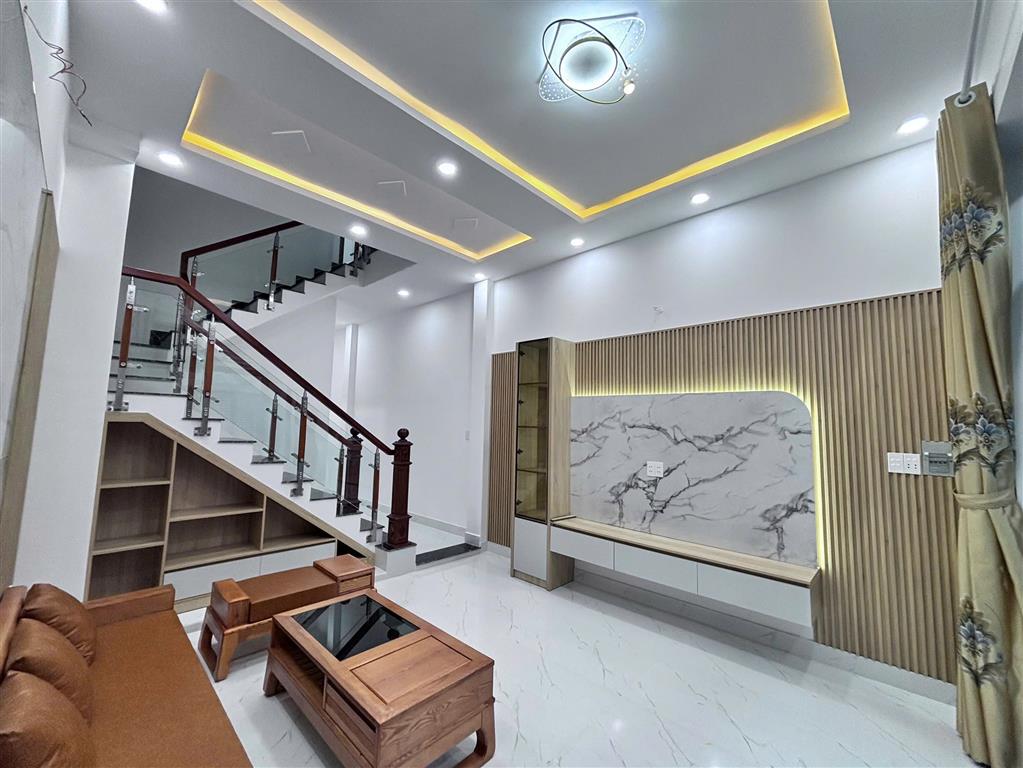 NHÀ MỚI TÂN XUÂN 1 - HÓC MÔN: VỊ TRÍ VÀNG, 3PN, HƯỚNG ĐÔNG NAM, SỔ HỒNG GIÁ 4.5 TỶ