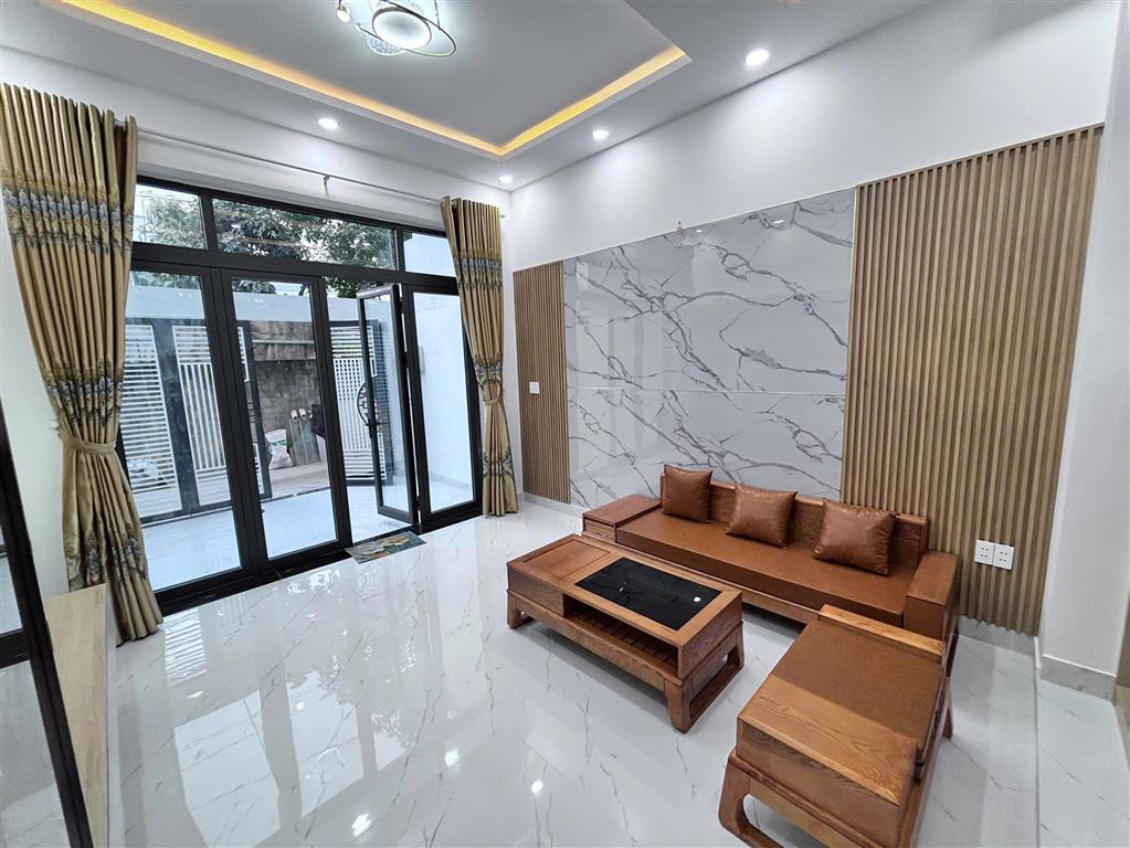 NHÀ MỚI TÂN XUÂN 1 - HÓC MÔN: VỊ TRÍ VÀNG, 3PN, HƯỚNG ĐÔNG NAM, SỔ HỒNG GIÁ 4.5 TỶ