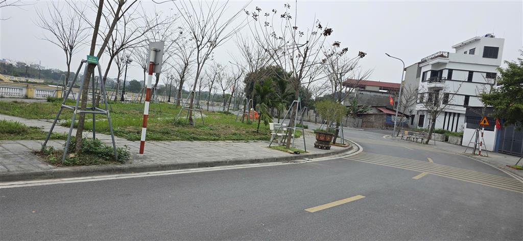 Bán đất view hồ trung tâm Đông Anh Hà Nội - 68m² - giá 8,79 tỷ
