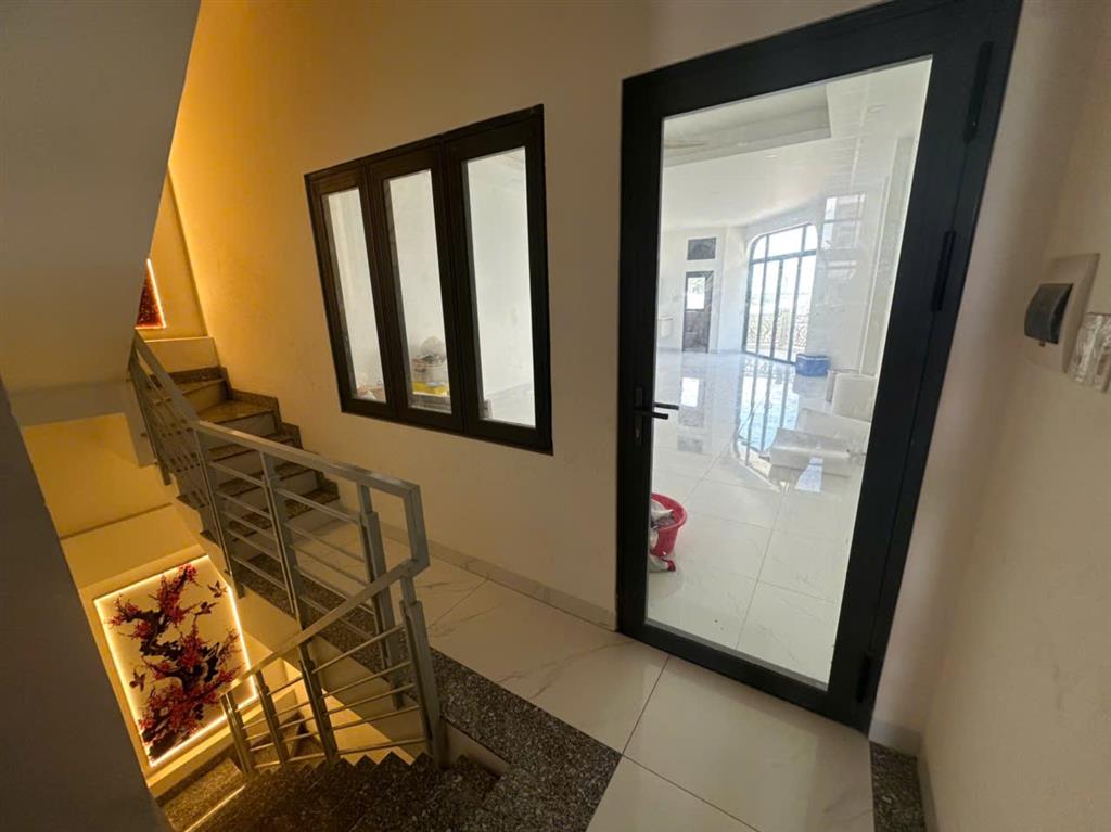CHO THUÊ MẶT TIỀN GIẢI PHÓNG – GẦN NHÀ GA T1 & T3 – DIỆN TÍCH 200M²