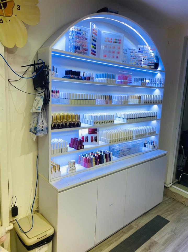SANG NHƯỢNG TIỆM NAIL – MI – GỘI ĐẦU ĐẦY ĐỦ NỘI THẤT, VÀO KINH DOANH NGAY