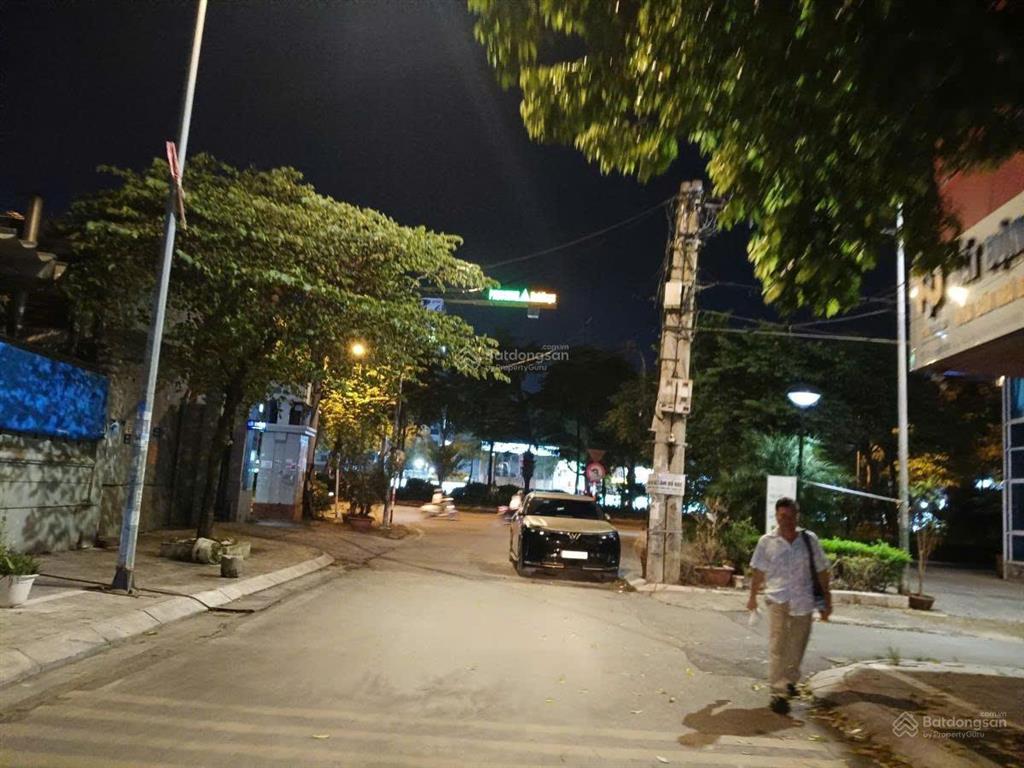Bán đất tại lạc long quân, xuân la, tây hồ, hà nội, giá cực chất 45,8 tỷ, 115m2, 2 ô tô tránh