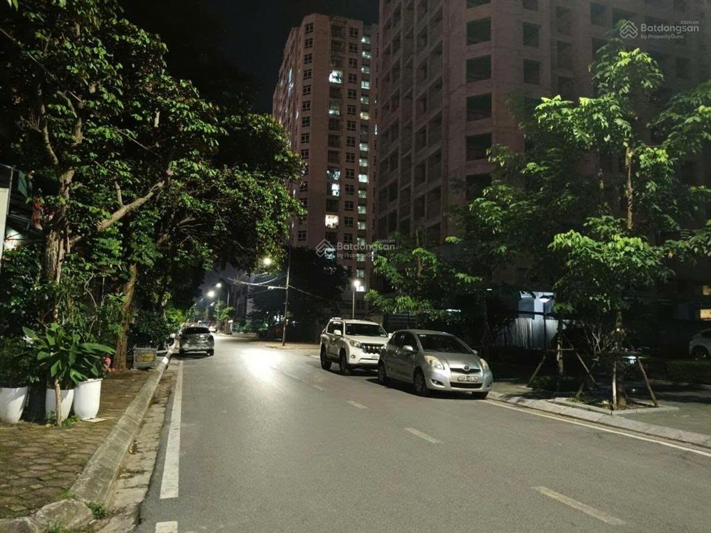 Bán đất tại lạc long quân, xuân la, tây hồ, hà nội, giá cực chất 45,8 tỷ, 115m2, 2 ô tô tránh