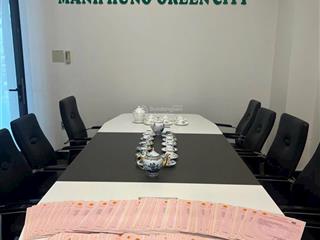 Tài chính 12 tỷ giờ mua được gì?