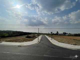 Bán đất nền gần ủy ban thổ cư 100% giá f0 đầu tư