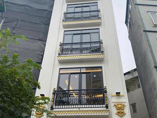 Cho thuê gấp nhà phân lô 2 mặt thoáng hoàng cầu, dt 65m2 x 5 tầng, mt 5m, ô tô tránh.giá 19tr