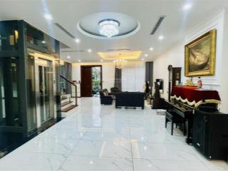 Cho thuê biệt thự song lập view sông  vinhomes riverside  có hầm, thang máy  giá thương lượng