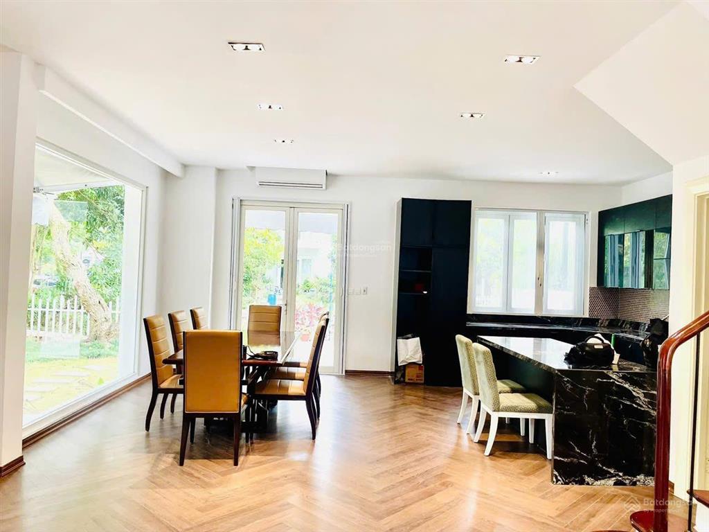 Cho thuê biệt thự đơn lập góc view sông full đồ không gian sống đẳng cấp tại vinhomes riverside