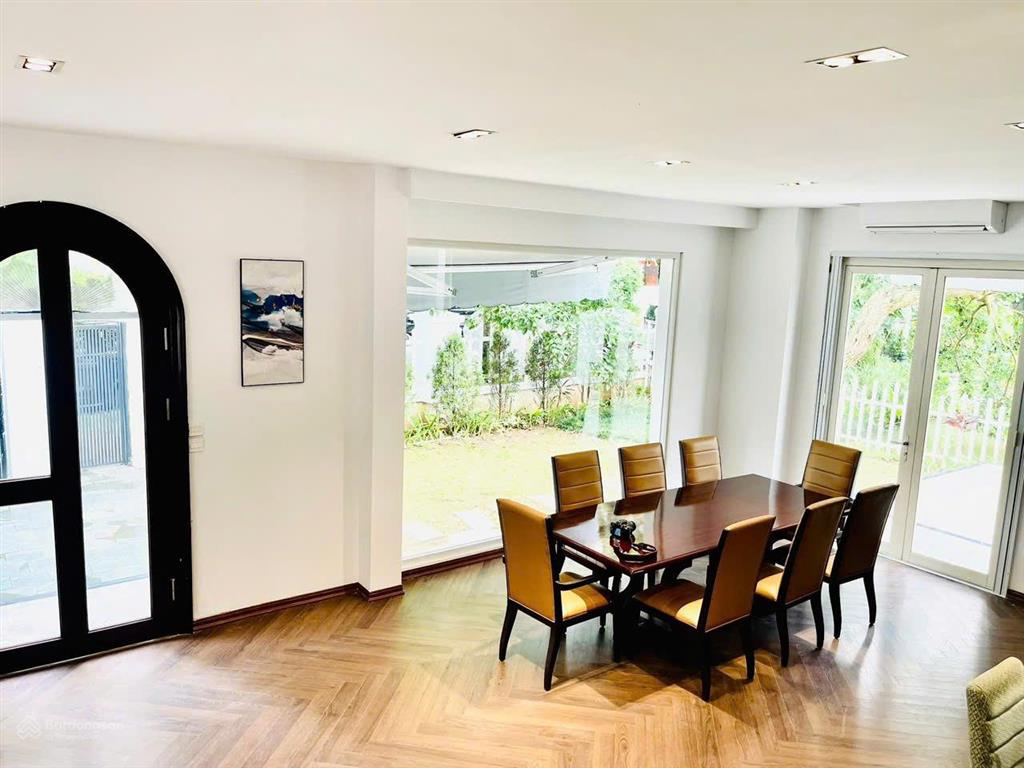 Cho thuê biệt thự đơn lập góc view sông full đồ không gian sống đẳng cấp tại vinhomes riverside